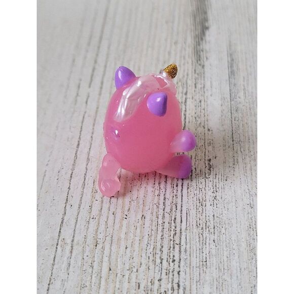Pink SML mini unicorn glitter heart toy figure Pony - Picture 3 of 5